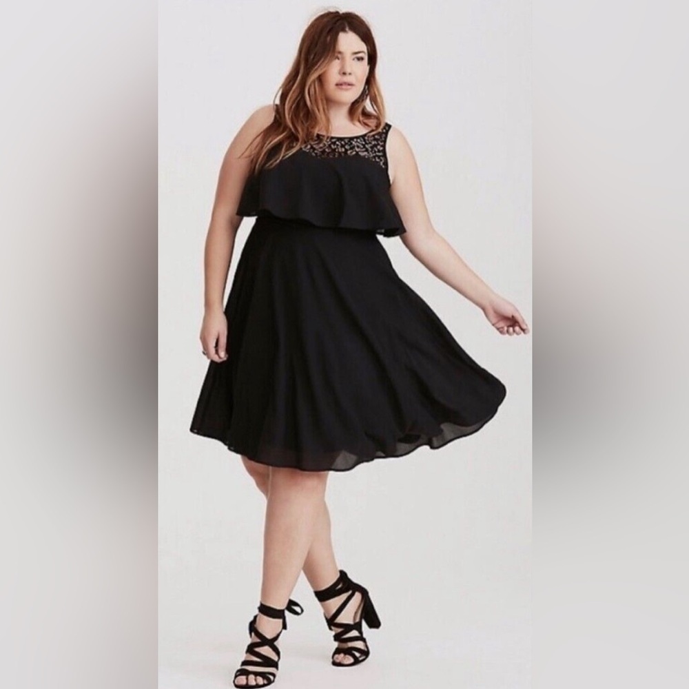 NWT TORRID GEORGETTE LACE ILLUSION SKATER DRESS SIZE 18